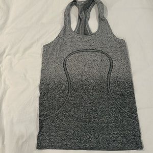 Lululemon tank SZ 8